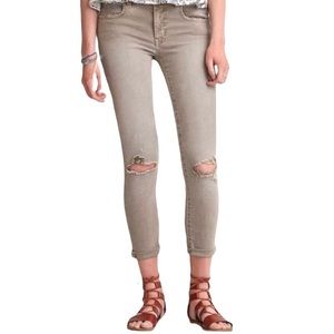 American Eagle Outfiters Cream Busted Knee Ripped Hi Rise Jeggings sz 00